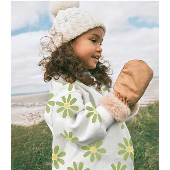 Olivia Daisy Toddler  Sweatshirt and pants Set  Sizes 3T,4T,5T Delias's Kids - Picture 3 of 5